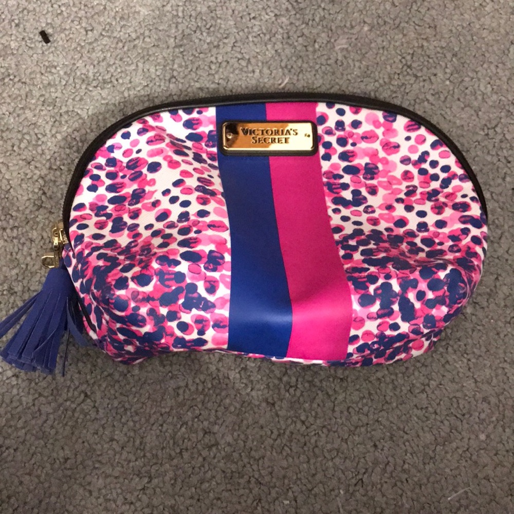 New VS makeup bag